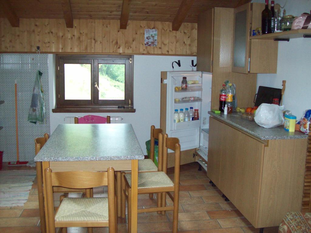 Appartamentino Nel Bosco Sondrio Exterior foto